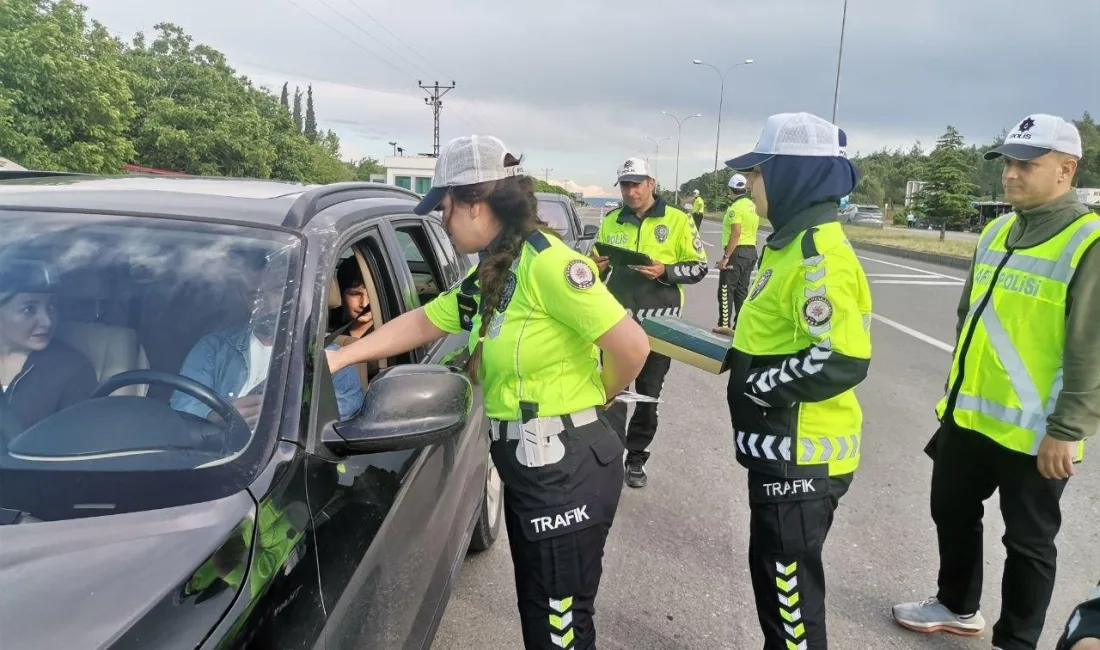 9 günlük bayram tatilinin başlamasıyla birlikte Kahramanmaraş'ta çıkışlarında araç yoğunluğu