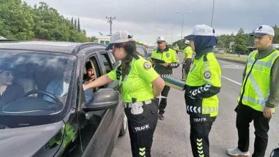 9 günlük bayram tatilinin başlamasıyla birlikte Kahramanmaraş'ta çıkışlarında araç yoğunluğu