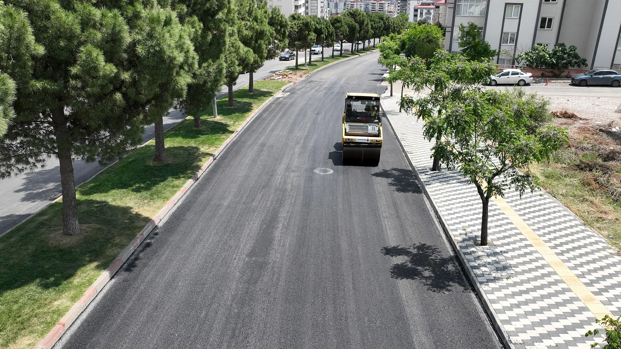 Ahır Dağı Caddesi’nde Mesai Sürüyor