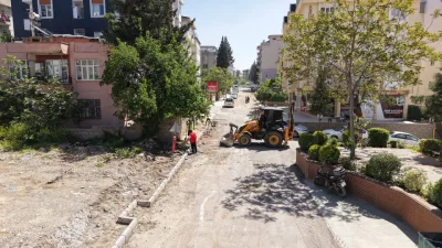 Kahramanmaraş Büyükşehir Belediyesi, Dulkadiroğlu ilçesi Egemenlik Mahallesi’nde yol ve kaldırım