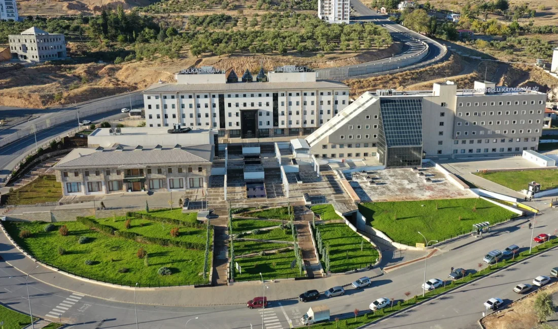 Dulkadiroğlu Belediyesi, mülkiyetinde bulunan 4 taşınmazı satışa çıkarıyor.