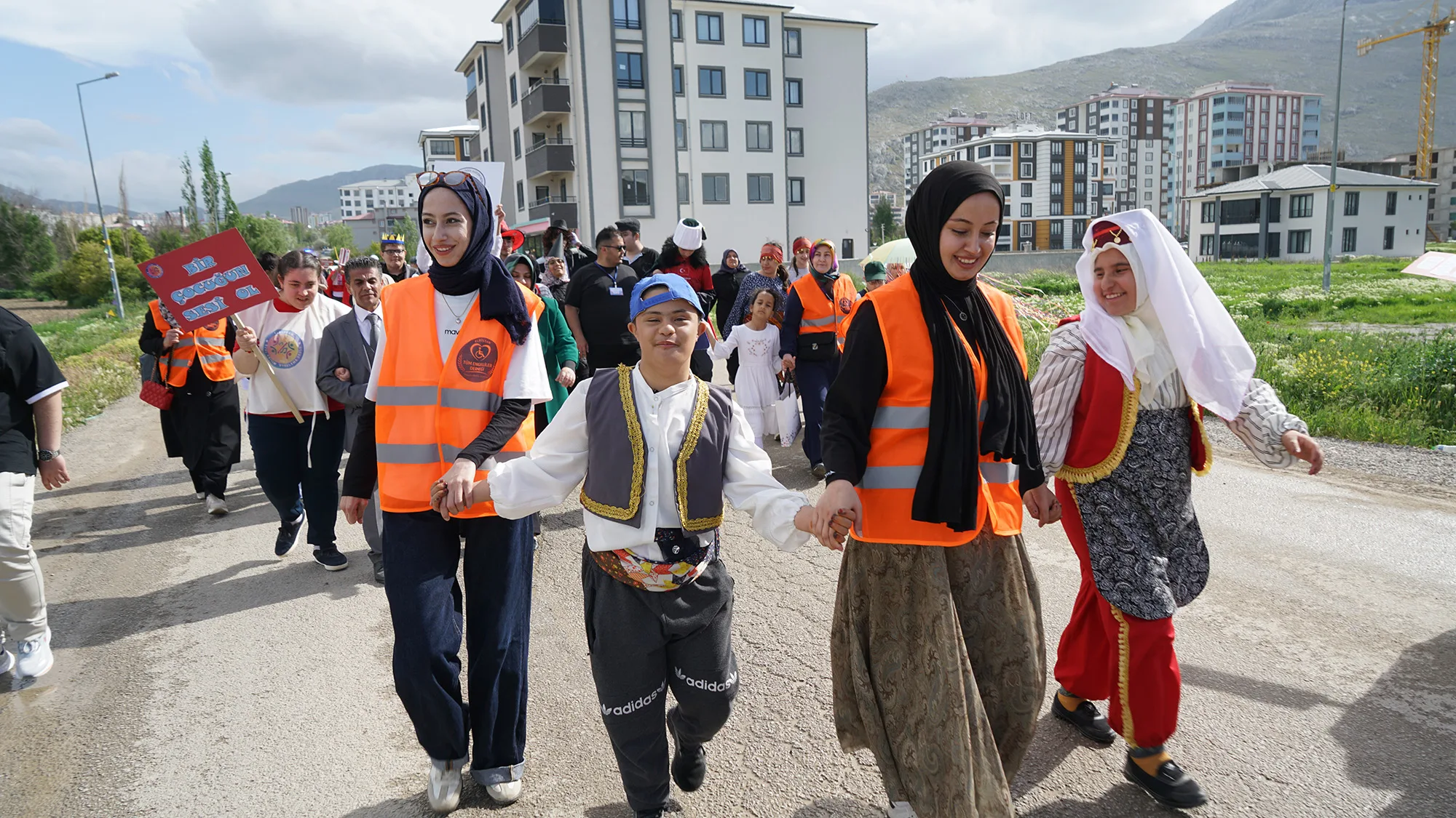 Enbistan’da Engeller Değil Gülüşler Konuştu!