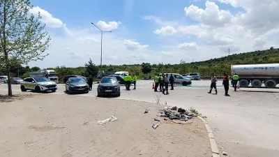 TIR ile otomobilin çarpıştığı feci kazada kan aktı. Kazada 1