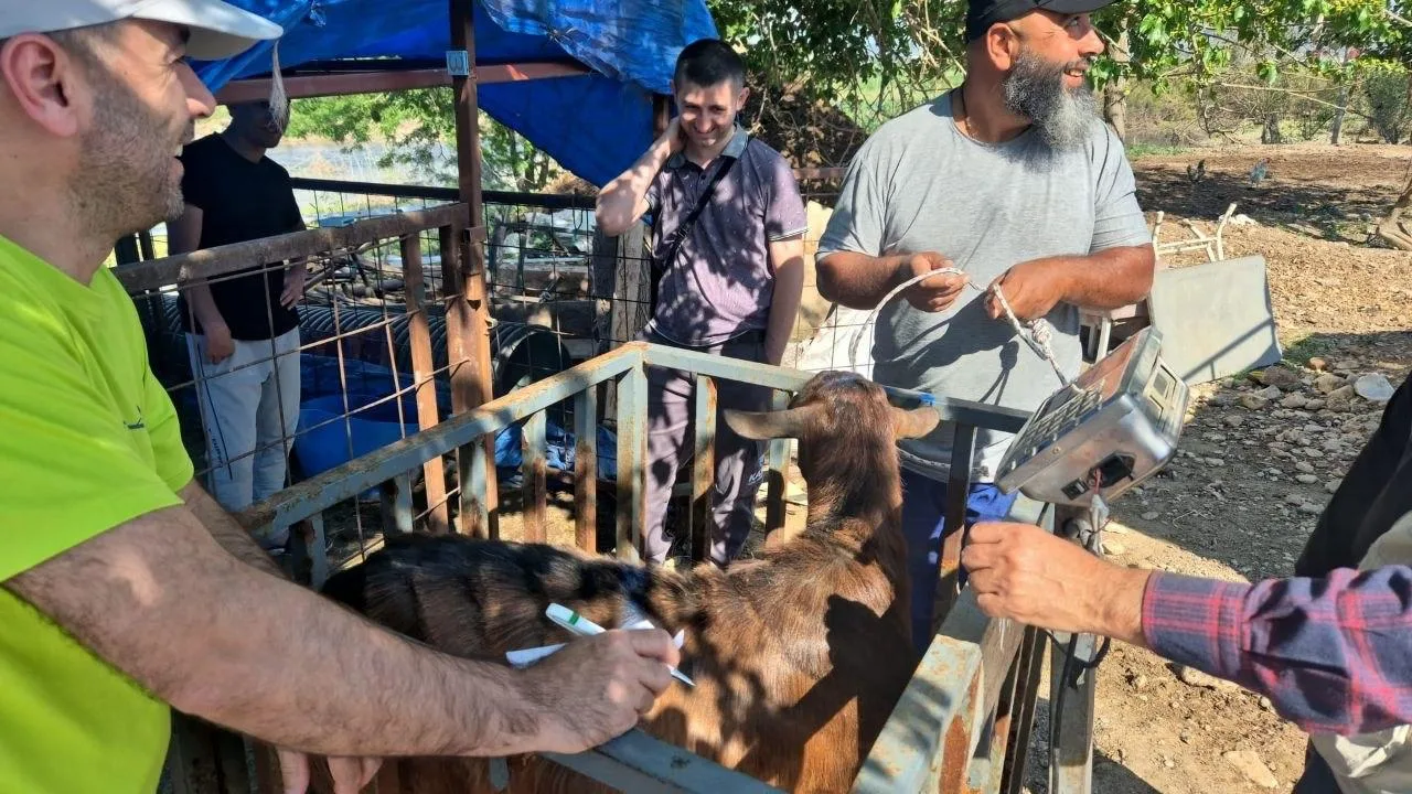 Kurban Bayramı’nda Yetim ve Depremzede Aileleri Unutulmadı