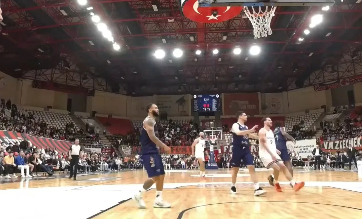 Kipaş İstiklal Basketbol, 1. Ligi Play-Off çeyrek final serisinin ilk