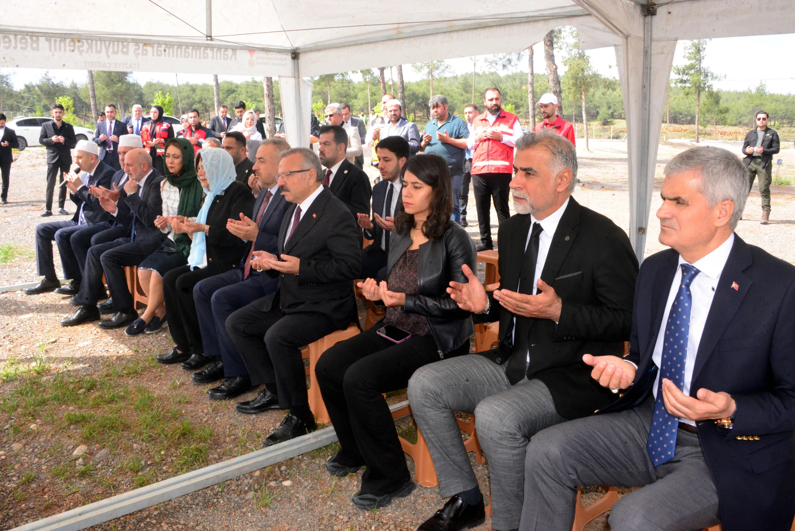 TBMM Komisyonu Kahramanmaraş’ta: İlk durak mezarlık