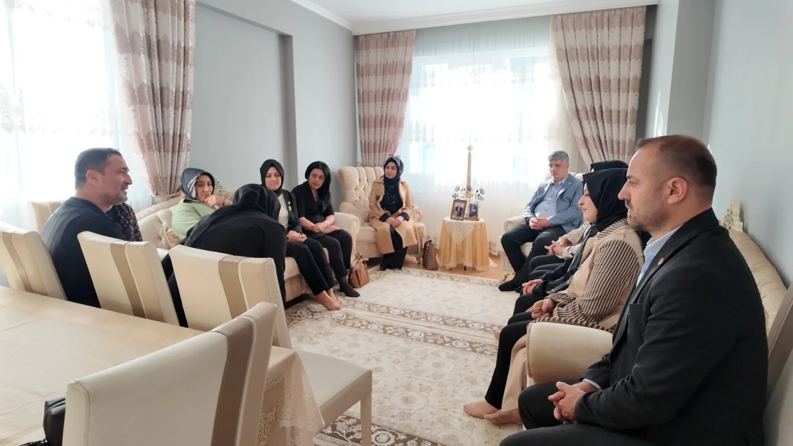 Yeniden Refah Partili Kılıç’tan Anneler Günü mesajı: Hiçbir Çocuk… Yeniden Refah Partili Kılıç’tan Anneler Günü mesajı: Hiçbir Çocuk…