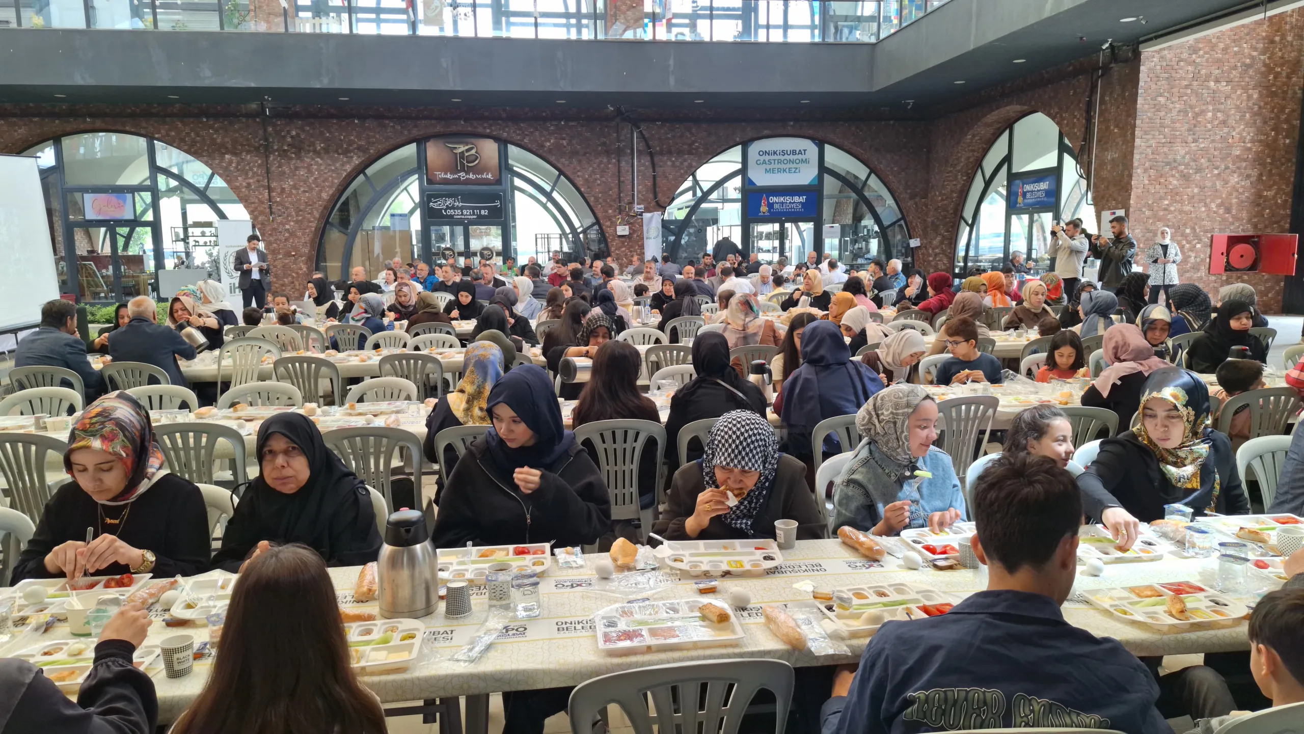 Onikişubat Belediyesi’nin katkılarıyla, Kahramanmaraş İnsani Yardım Vakfı (İHH) tarafından düzenlenen