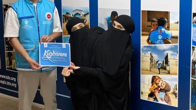 Kahramanmaraş’ta yaşayan siyam ikizleri Ayşe ve Sema Tanrıkulu, paylaşma ve