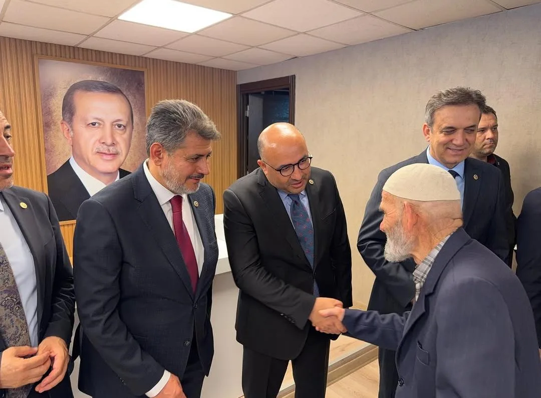Andırınlı Vekil Şahin’in bayram mesaisi! Andırınlı Vekil Şahin’in bayram mesaisi!