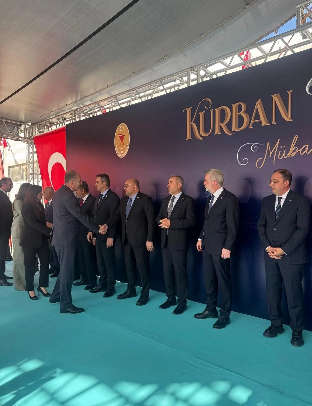 Andırınlı Vekil Şahin’in bayram mesaisi! Andırınlı Vekil Şahin’in bayram mesaisi!