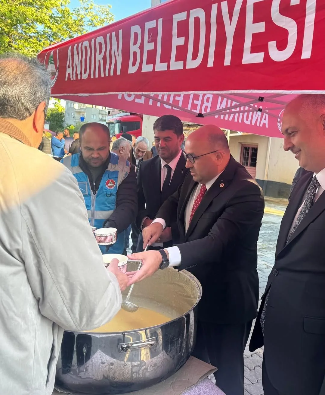 Andırınlı Vekil Şahin’in bayram mesaisi! Andırınlı Vekil Şahin’in bayram mesaisi!