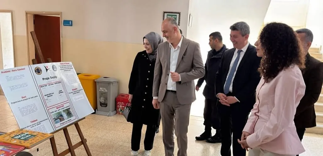 Andırın'da Bilim Rüzgarı: İki Okuldan Ortak TÜBİTAK Sergisi