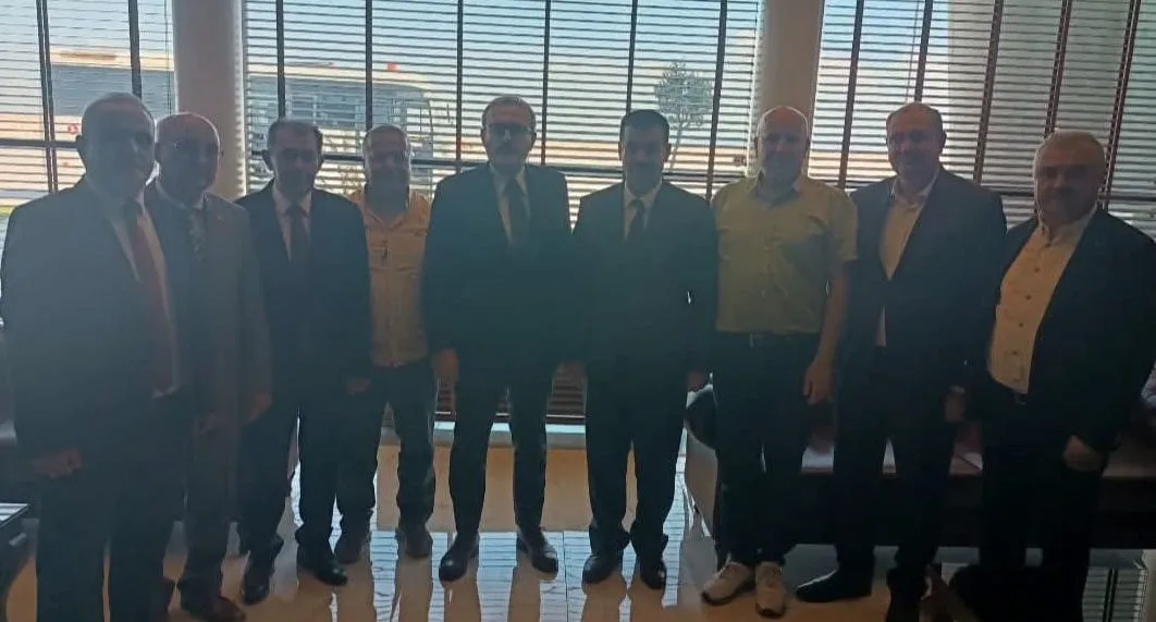Akdeniz Kahramanmaraşlılar Federasyonu’ndan Mahir Ünal’a Hatay’da Sıcak Karşılama