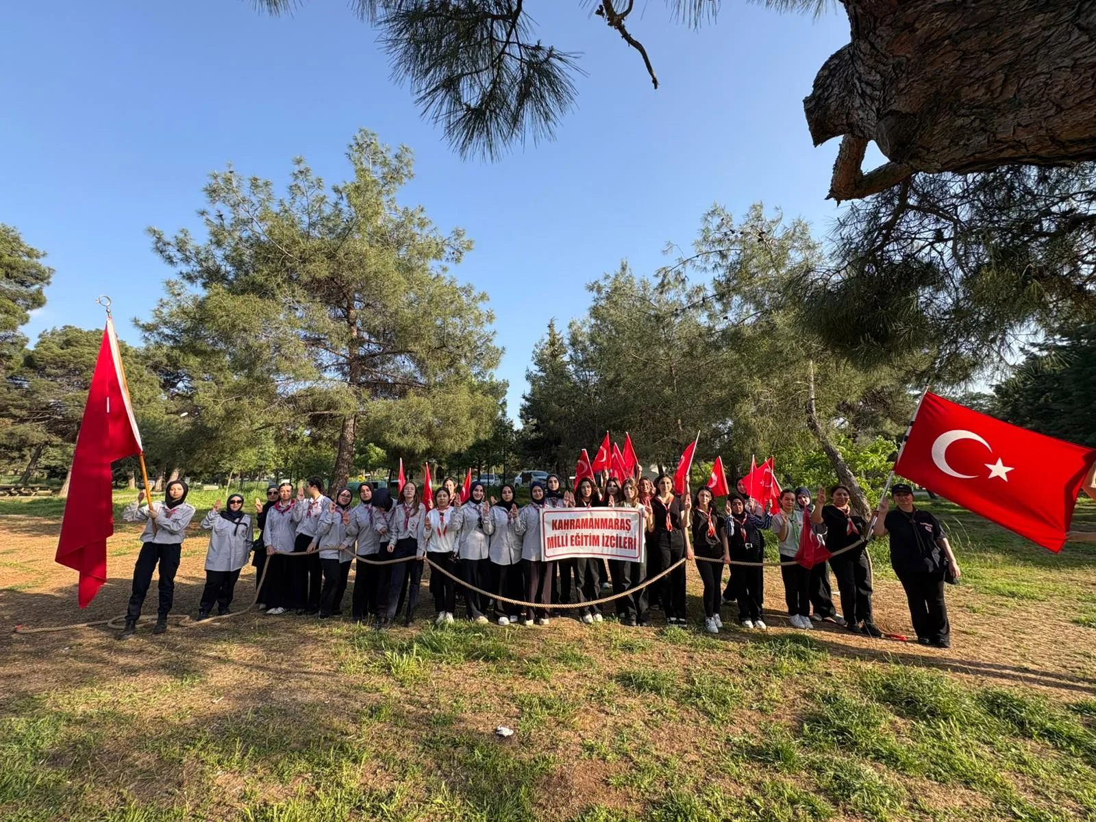 İzcilerden Şehit Annelere Vefa Duruşu!