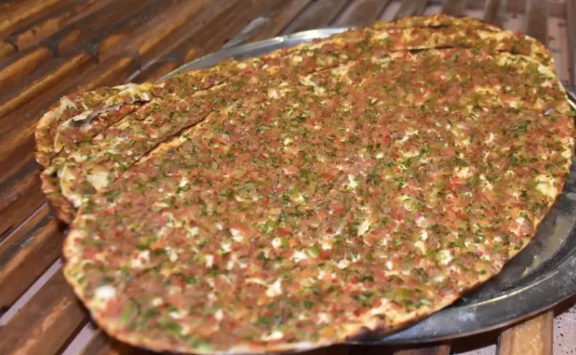 Maraşlıların Yemek Tercihi Şaşırttı! Hamburger Zirvede Ama Gözler Eli Böğründe ve Paça Arıyor...