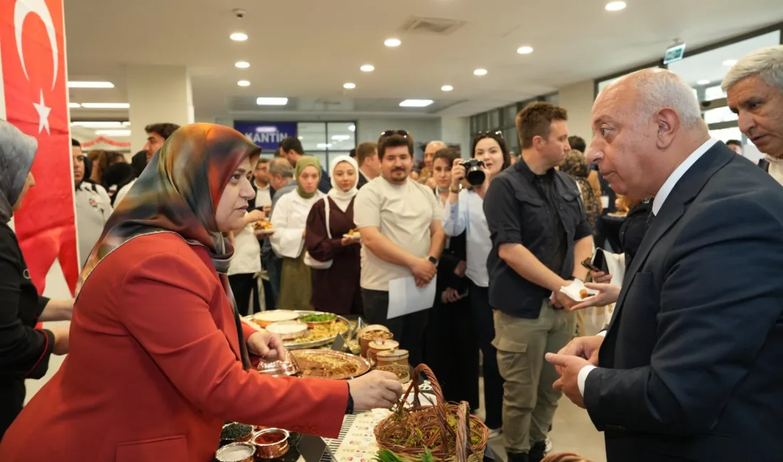 Kahramanmaraş İstiklal Üniversitesi (KİÜ) tarafından düzenlenen "Gastronomi Buluşmaları" etkinliği, sektör
