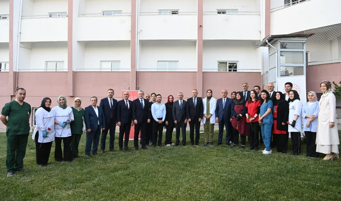 Kurban Bayramı’nın ilk günü Şehit Hakan Duyğal Huzurevi, Yaşlı Bakım