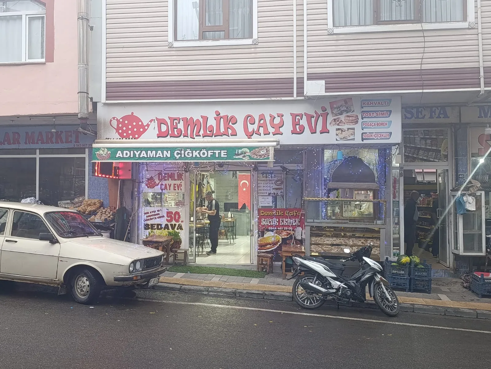 Andırın’da Bir Çay Evi Değil, Adeta Tarih Müzesi!