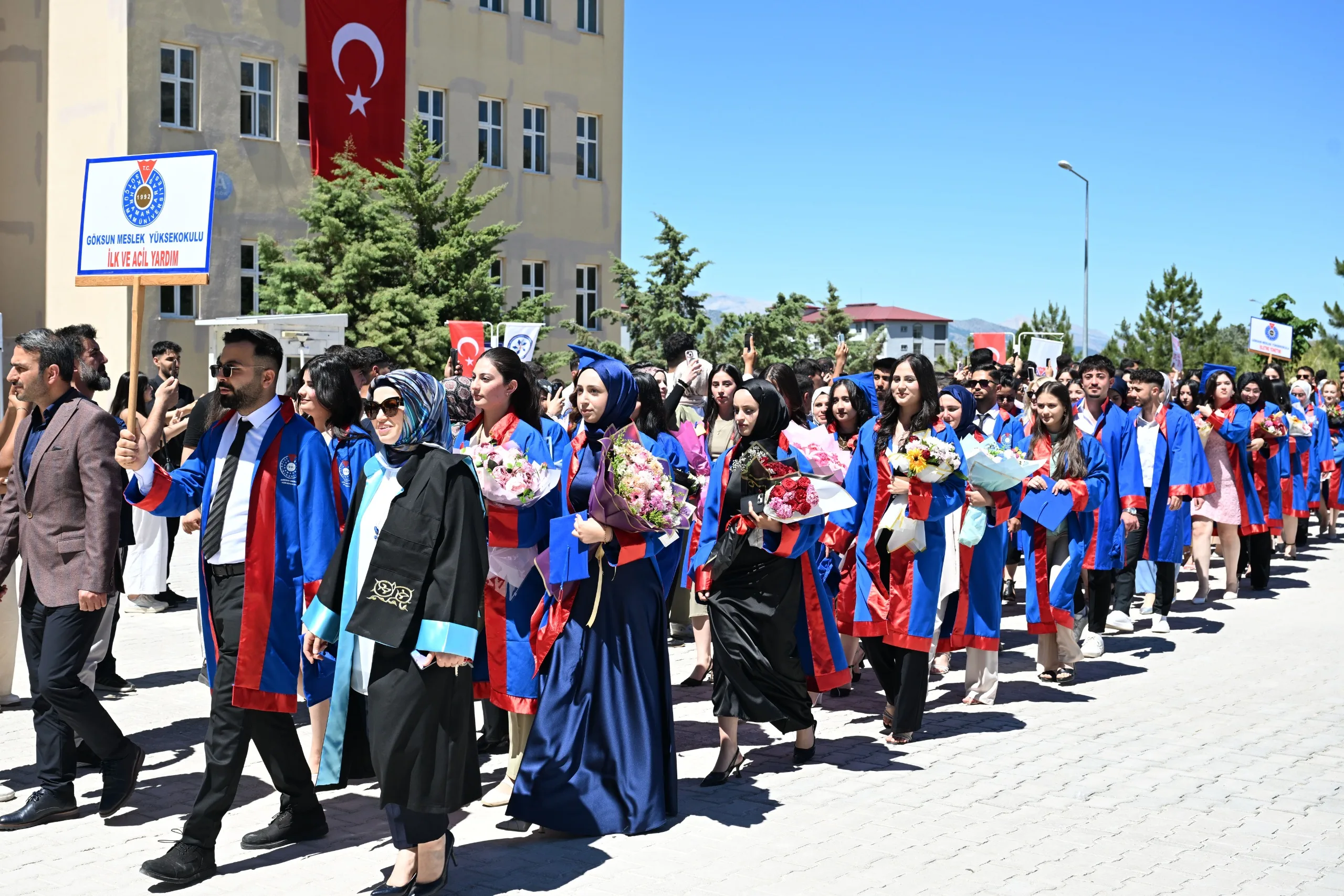 Göksun'da Mezuniyet Coşkusu
