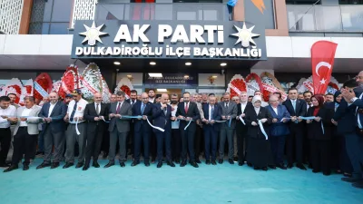 AK Parti Dulkadiroğlu İlçe Başkanlığı’nın, Dulkadiroğlu Kamu Külliyesi yanında yapımı