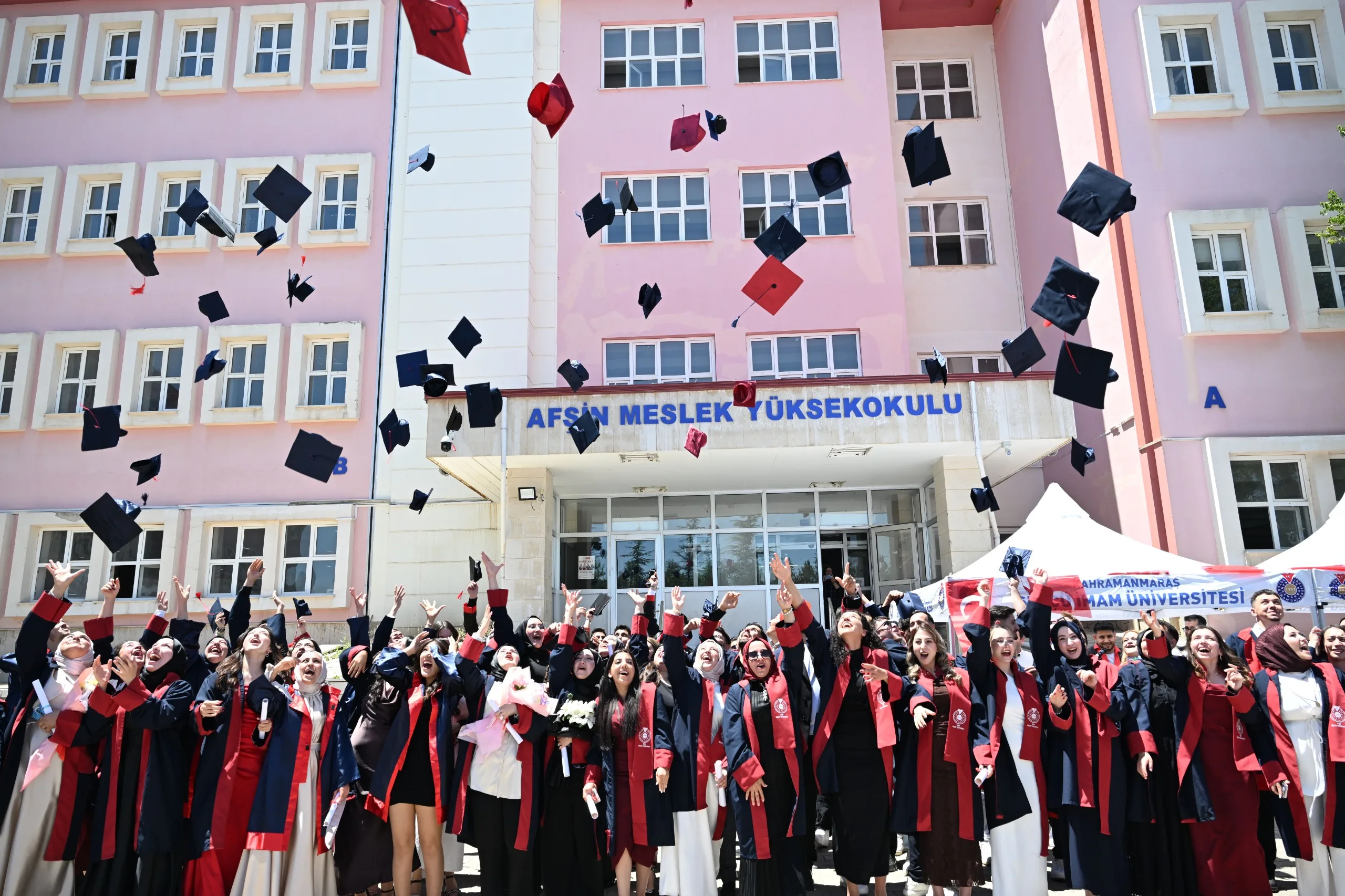 Afşin’de Mezuniyet Coşkusu