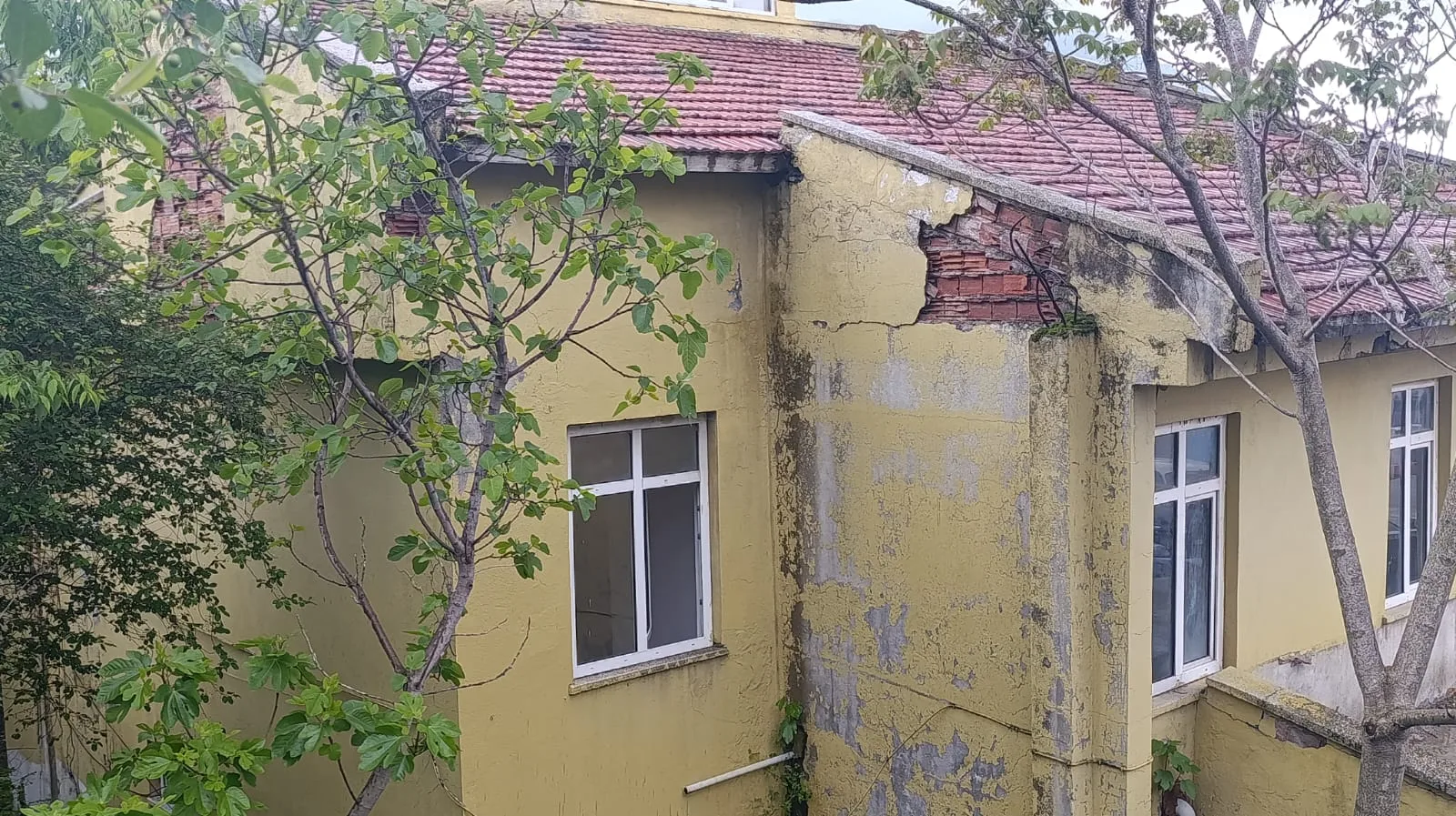 Andırın İlçe Otogarı İmdat Diyor: Yaylanın Göz Bebeğine Bu Görüntü Yakışmıyor!