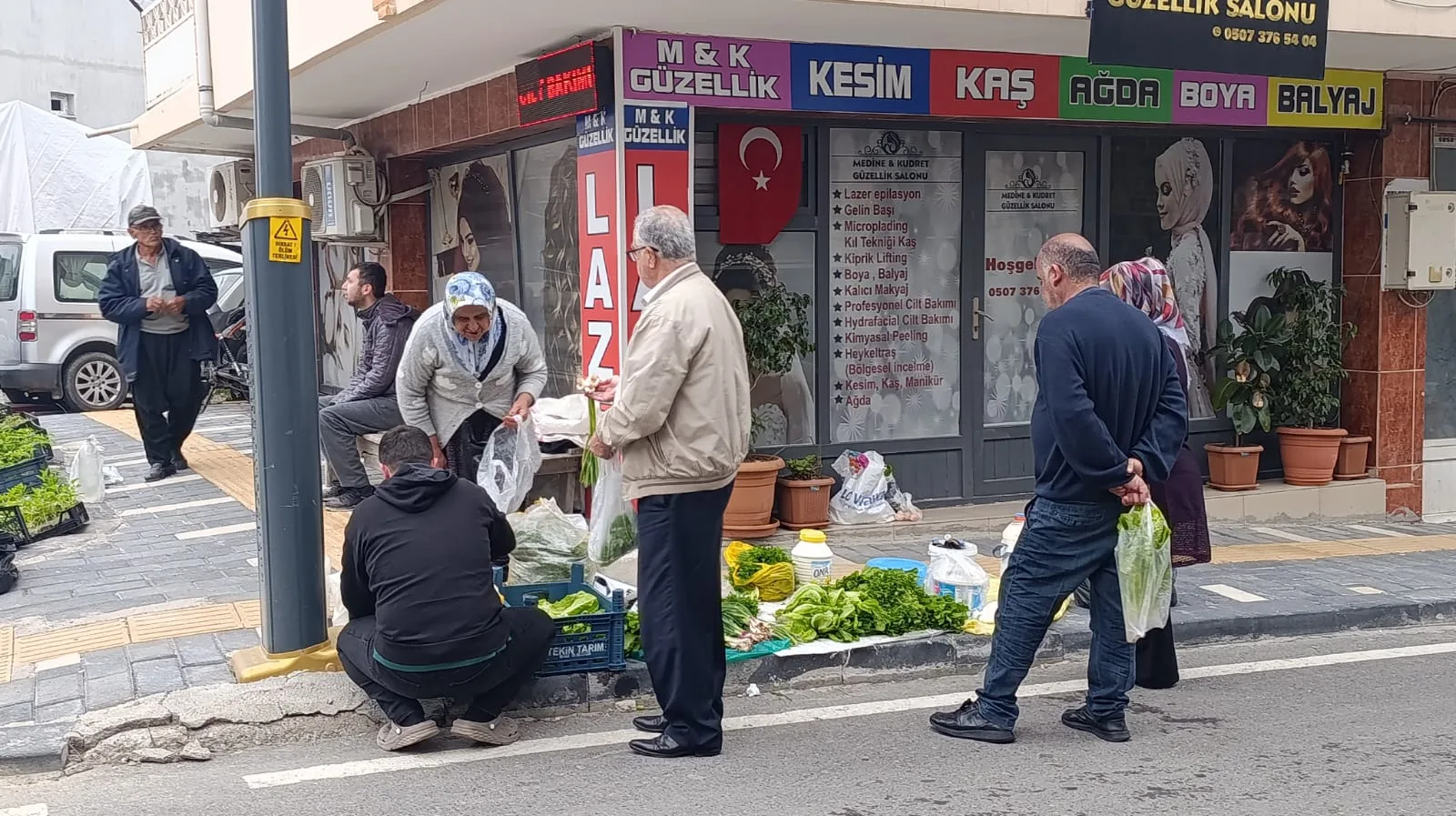 Andırın Köy Pazarı Eski Günlerini Arıyor: Yaylacılar Gecikti, Tezgahlar Buruk Kaldı