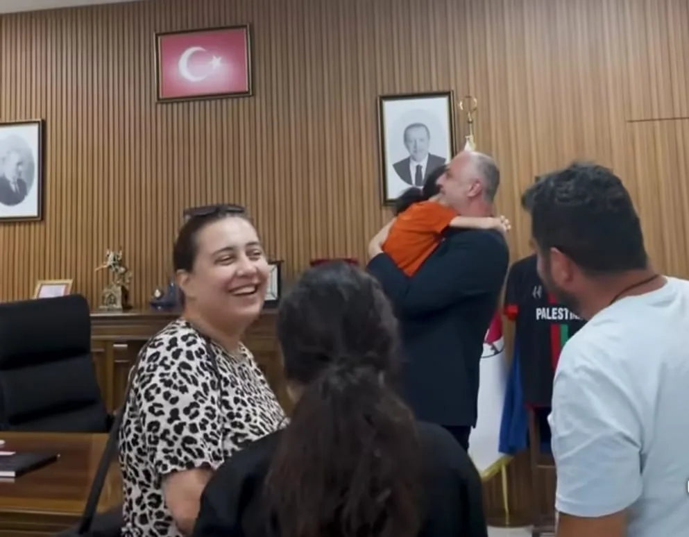 Makamın En Özel Misafiri: Minik Asya’dan Başkan Gökşen’e Duygusal Ziyaret