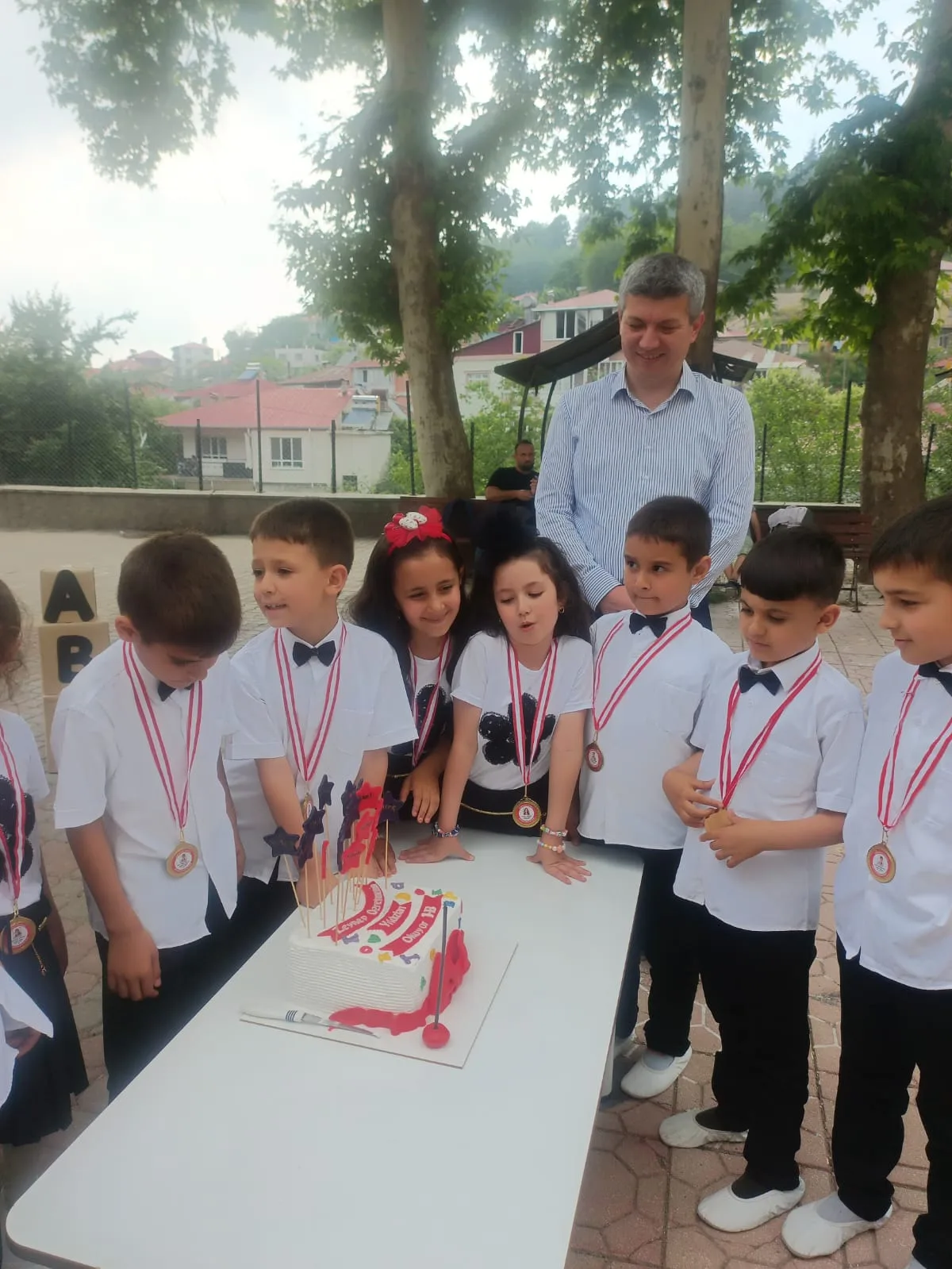Andırın Cumhuriyet İlkokulu’nda Muhteşem Okuma Bayramı! Andırın Cumhuriyet İlkokulu’nda Muhteşem Okuma Bayramı!