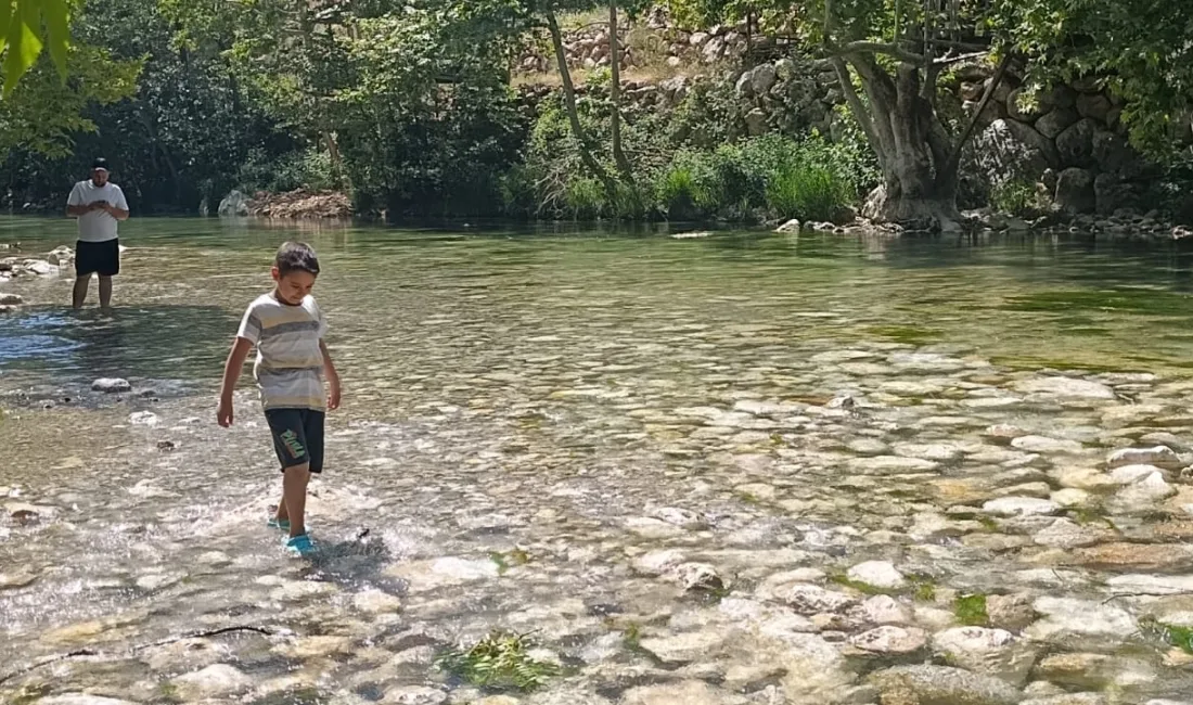 Kahramanmaraş’ın yeşiliyle ve serin sularıyla ünlü ilçesi Andırın, doğaseverleri büyülemeye