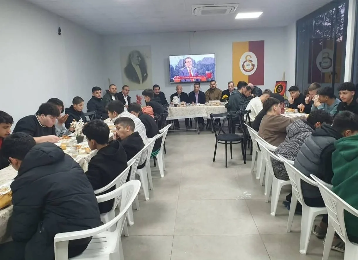 Kahramanmaraş Andırınlılar Derneği’nden Çocuk Evleri Sitesi’ne Anlamlı Ziyaret