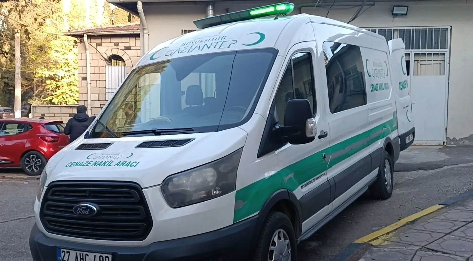 Yok böyle dehşet: 4 yaşındaki çocuğuyla 8’inci kattan atladı! Yok böyle dehşet: 4 yaşındaki çocuğuyla 8’inci kattan atladı!