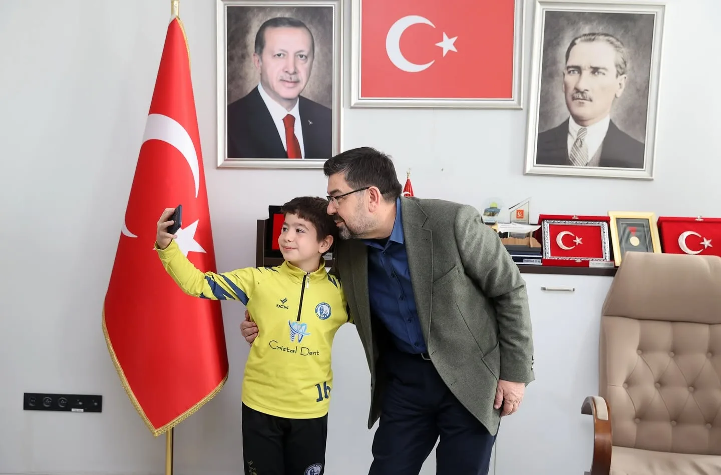 O Başkan Amatöre Tam 2 Yıldır "Can Suyu" Oluyor! O Başkan Amatöre Tam 2 Yıldır "Can Suyu" Oluyor!