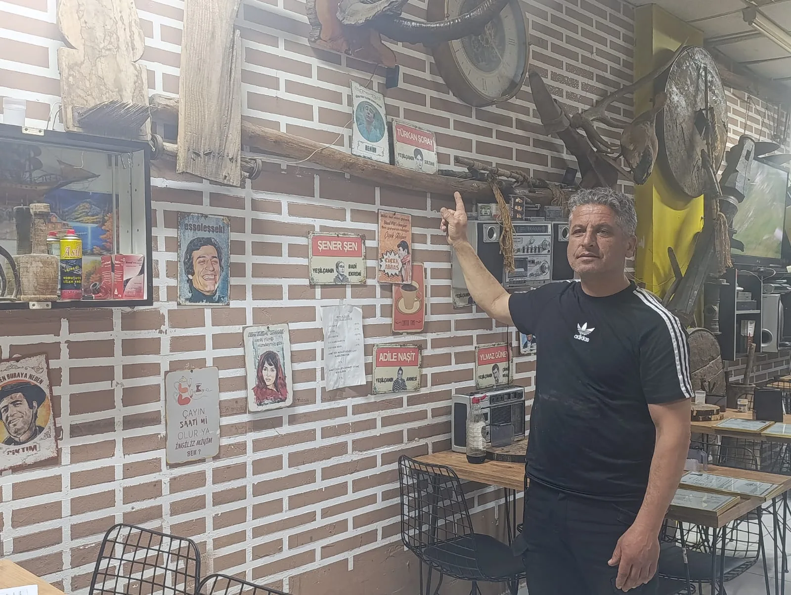 Andırın’da Bir Çay Evi Değil, Adeta Tarih Müzesi!