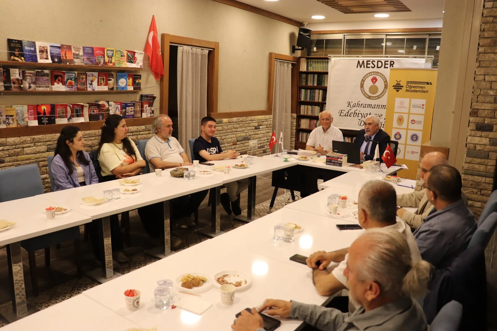 Kahramanmaraş Edebiyat Akademisi’nden Muhteşem Sezon Finali: “Romanlaşan Şehir”