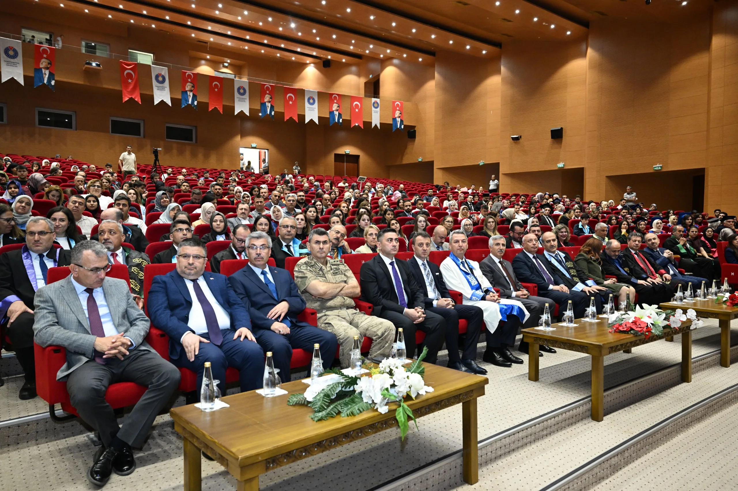 KSÜ Mezunlarını Törenle Uğurladı!