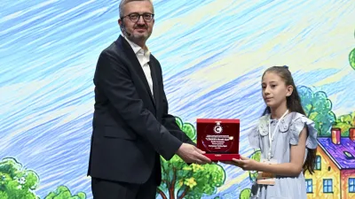 Yahya Kemal İlkokulu öğrencisi Esila Naz Andız, Cumhurbaşkanlığı İletişim Başkanlığı