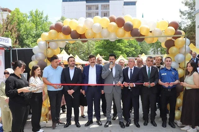 Pazarcık'ta El Emeği Göz Nuru Ürünler Yıl Sonu Sergisinde Beğeniye