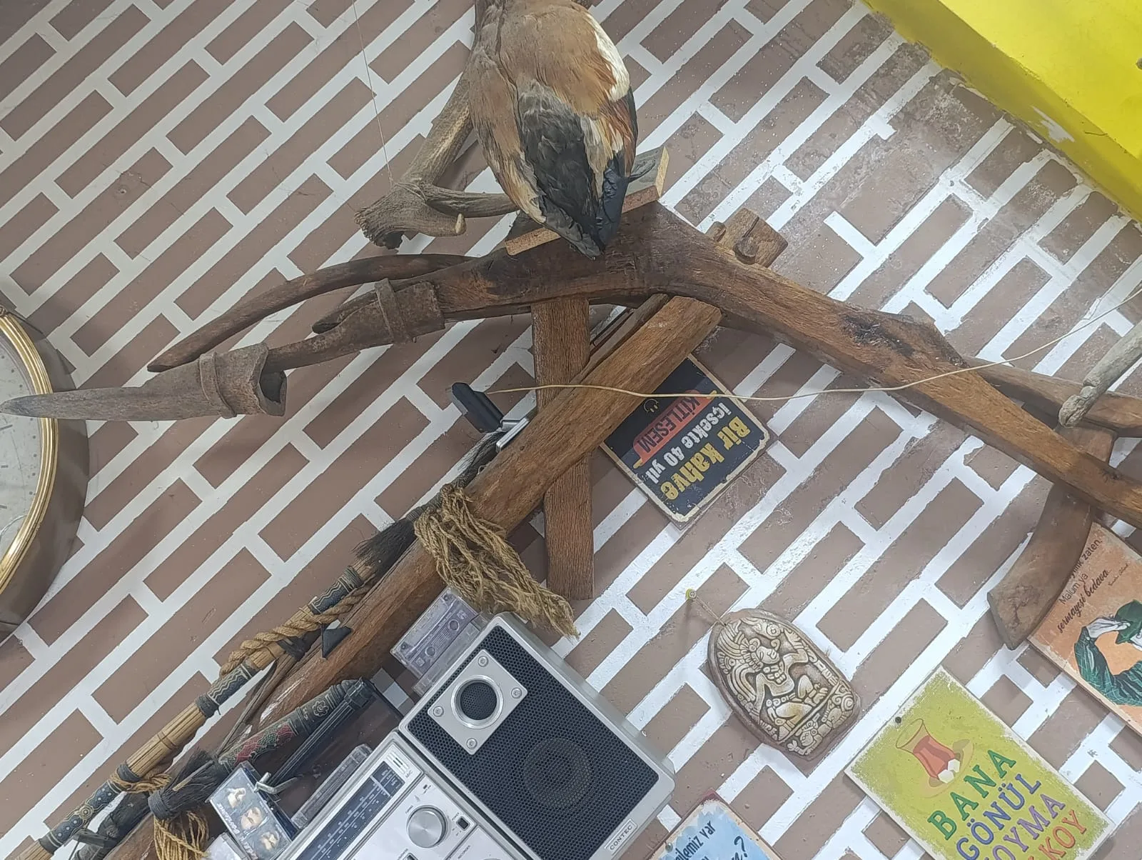 Andırın’da Bir Çay Evi Değil, Adeta Tarih Müzesi!