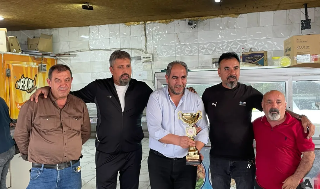 Döngele Bozdağspor Şampiyonluk Kupasını İbrahim Sarı’ya Armağan Etti! Muhteşem Kutlama!