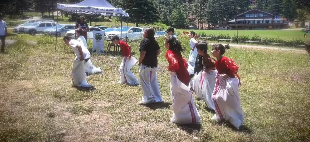 Andırınlı Öğrenciler Başkonuş Yaylası’nda Doyasıya Eğlendi