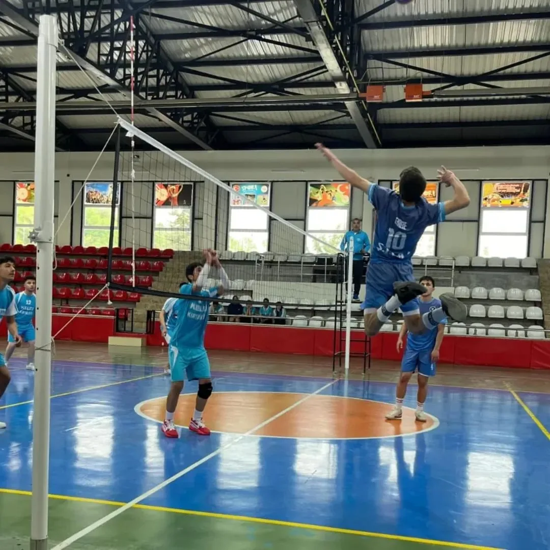 Şehit Tacettin Çeribaş Anadolu Lisesi İlçe Turnuvalarında Fırtına Gibi Esti