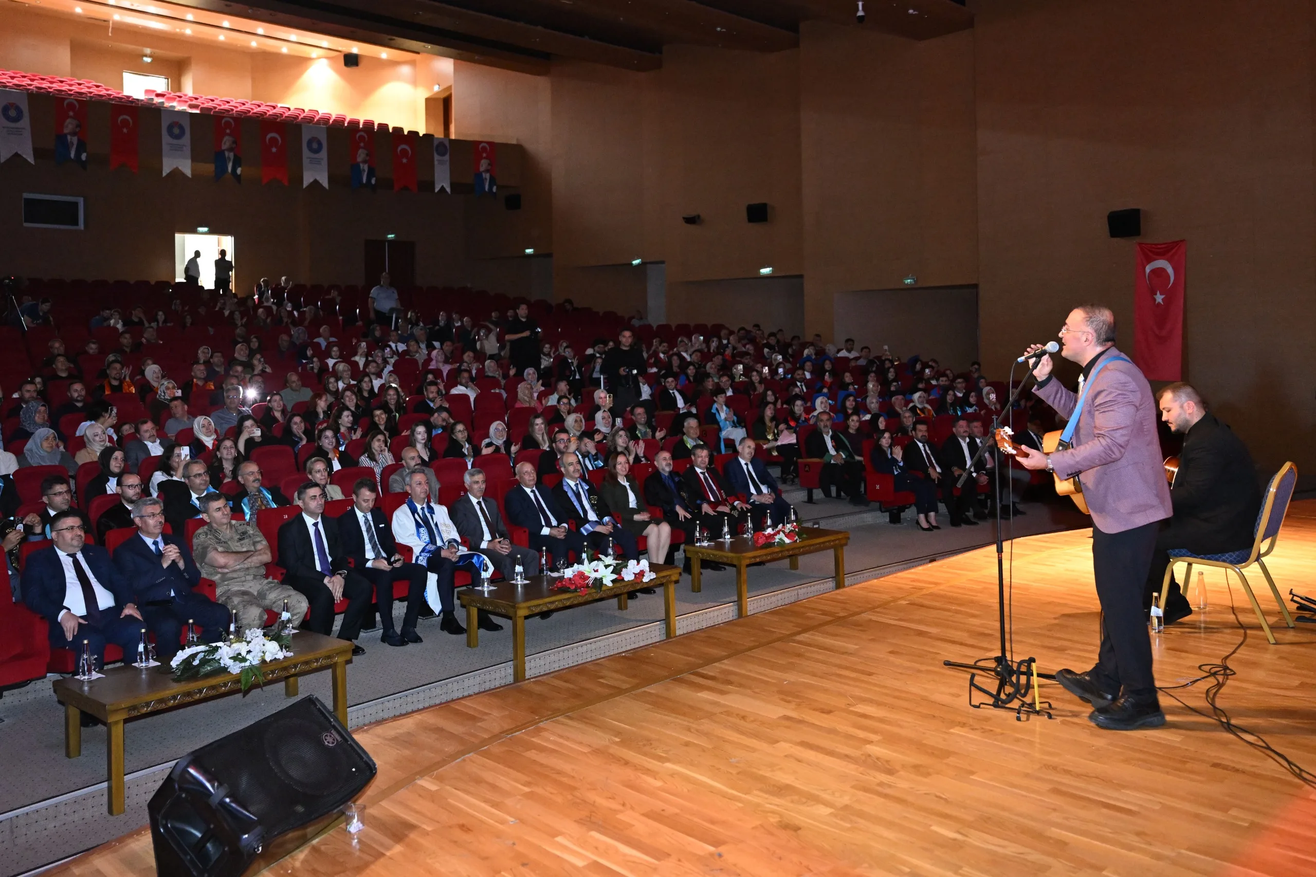 KSÜ Mezunlarını Törenle Uğurladı!