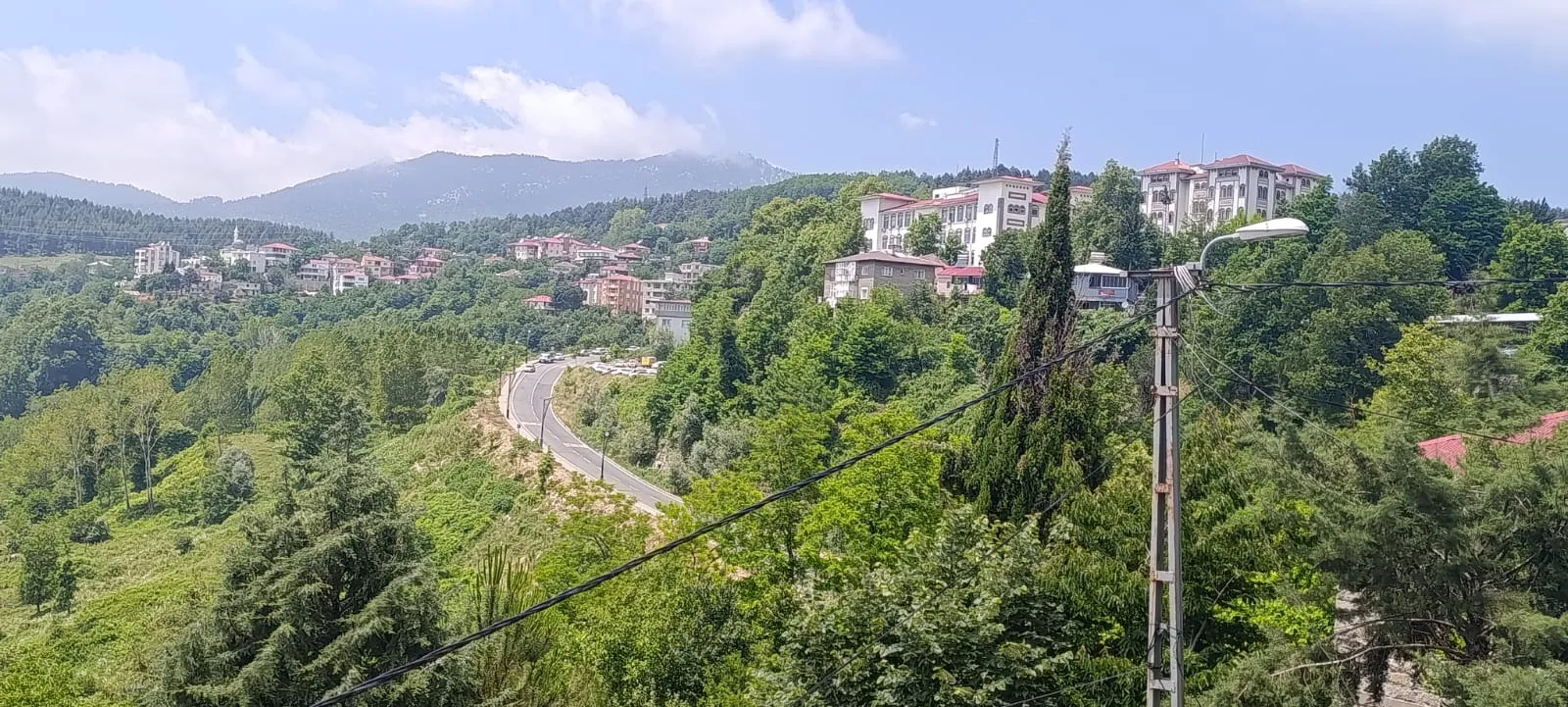 Çukurova’nın Sıcağından Kaçanlar Andırın’a Akın Ediyor: Okulların Kapanmasıyla Yayla Sezonu Açıldı!