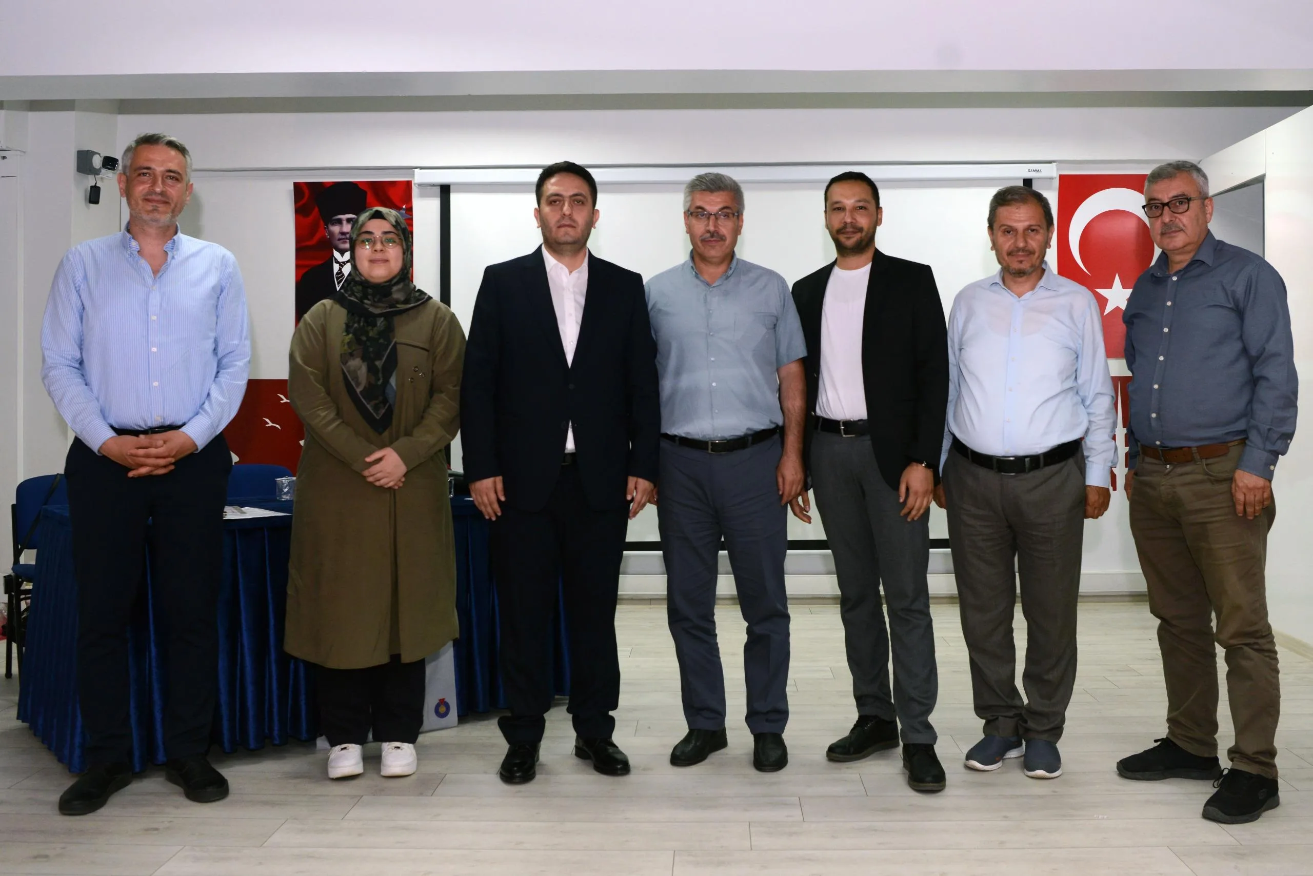 Bilim Kafe’de Geleceğin Meslekleri ve Yapay Zekâ Konuşuldu