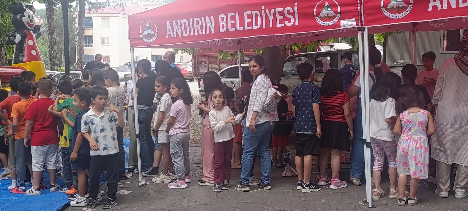 Kışla Bahçesi Çocuk Sesleriyle Şenlendi