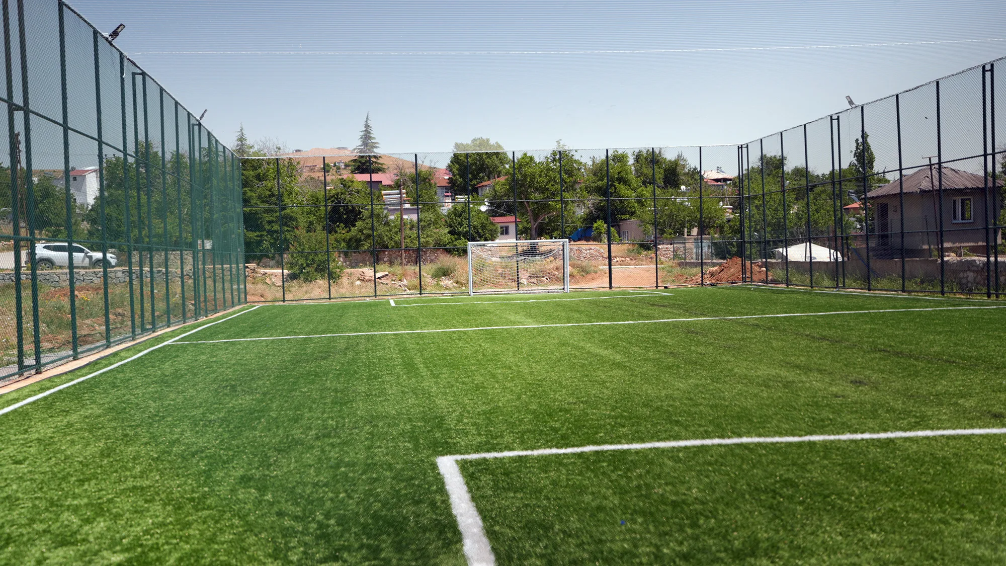 Büyükşehir’den Afşin’e 3 Yeni Halı Saha