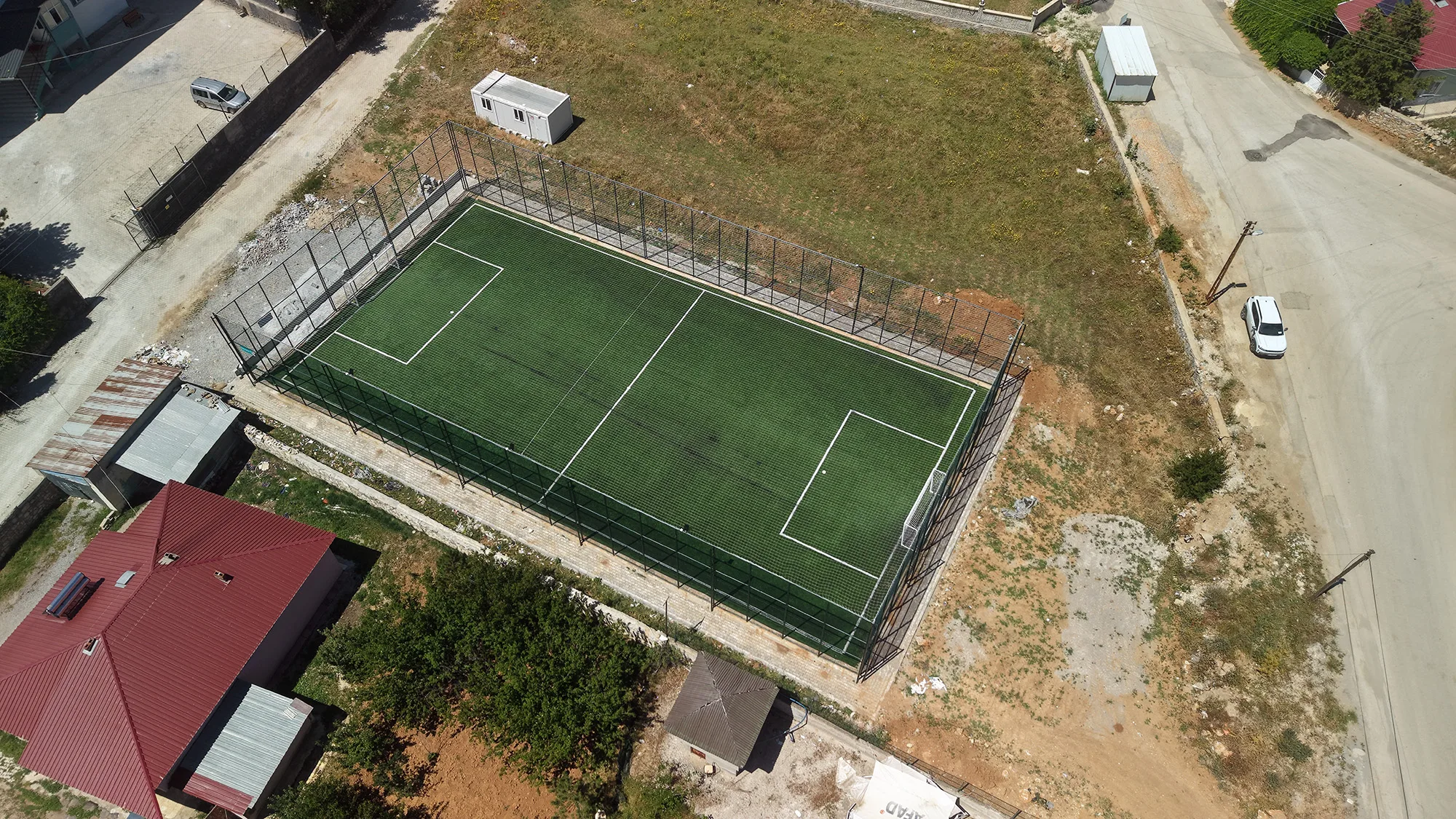 Büyükşehir’den Afşin’e 3 Yeni Halı Saha