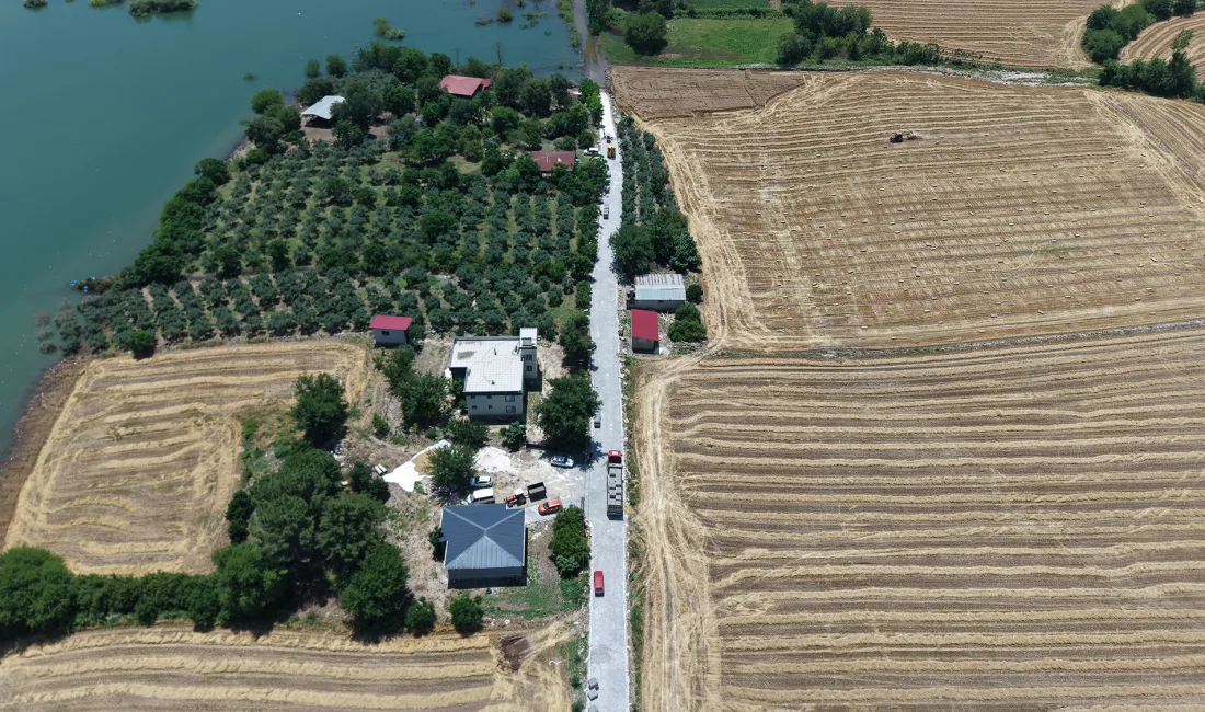 Kahramanmaraş’ın Andırın ilçesinde tarlada çalışırken üzerine yıldırım isabet eden bir